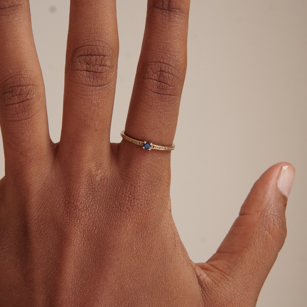 THE EMMA RING ブルー - ソリッド 14K ゴールド