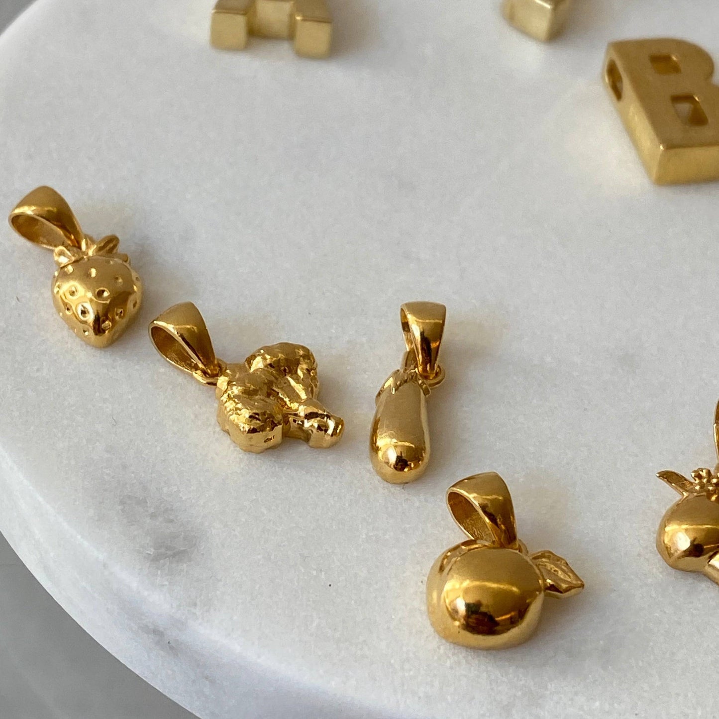 Elegant pendant, 14k jewelry