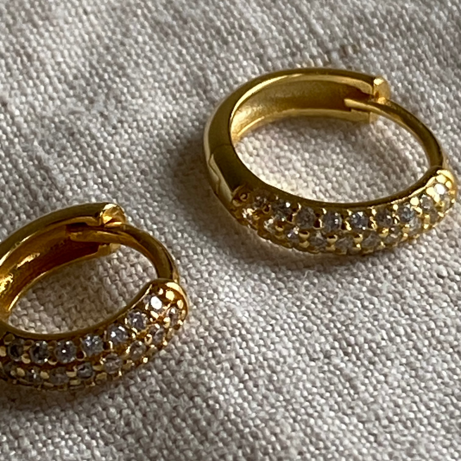 THE AURORA HOOP M - 18k gold vermeil