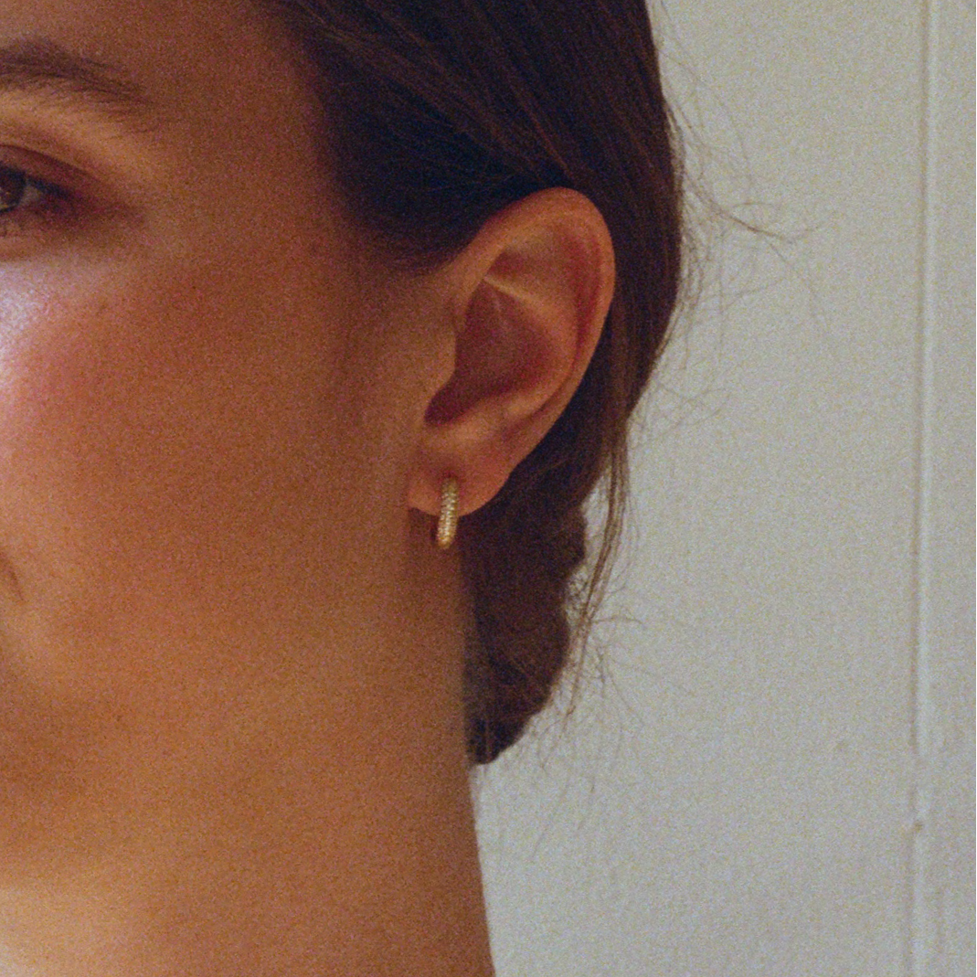 THE AURORA HOOP M - 18k gold vermeil