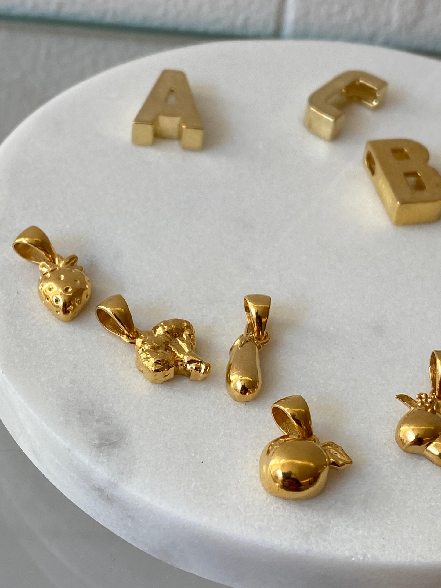 Elegant pendant, 14k jewelry