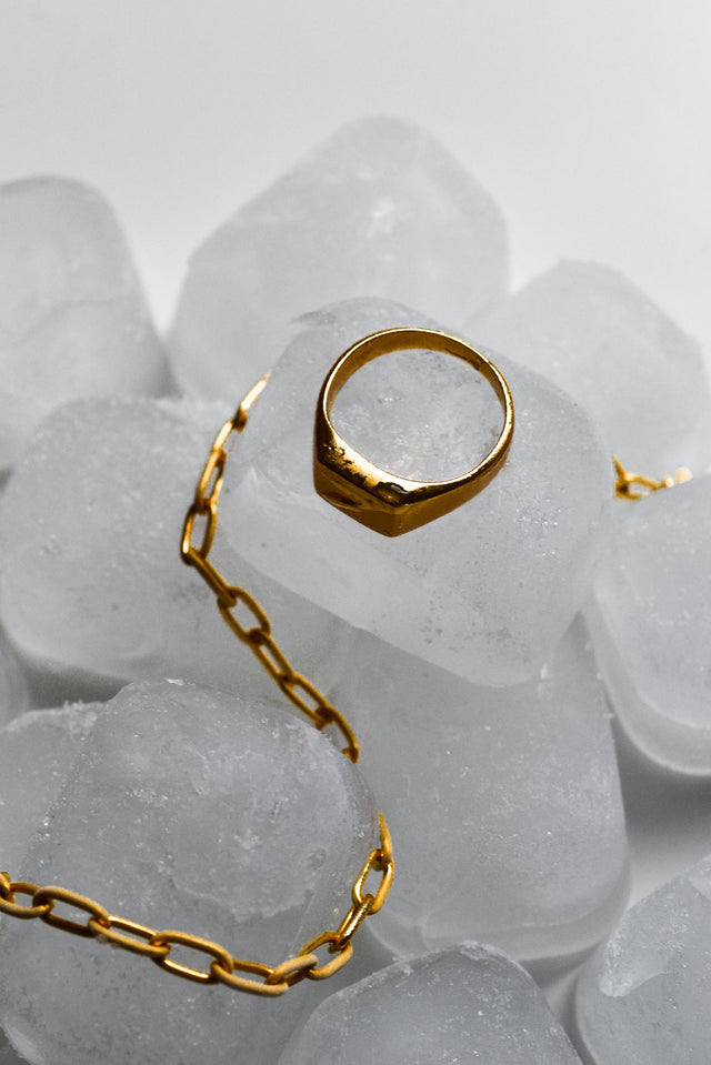 Sustainable jewelry, Hypoallergenic jewelry