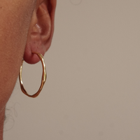 THE COCO HOOP - 18K ゴールド バーメイル