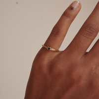 THE EMMA RING ブルー - ソリッド 14K ゴールド