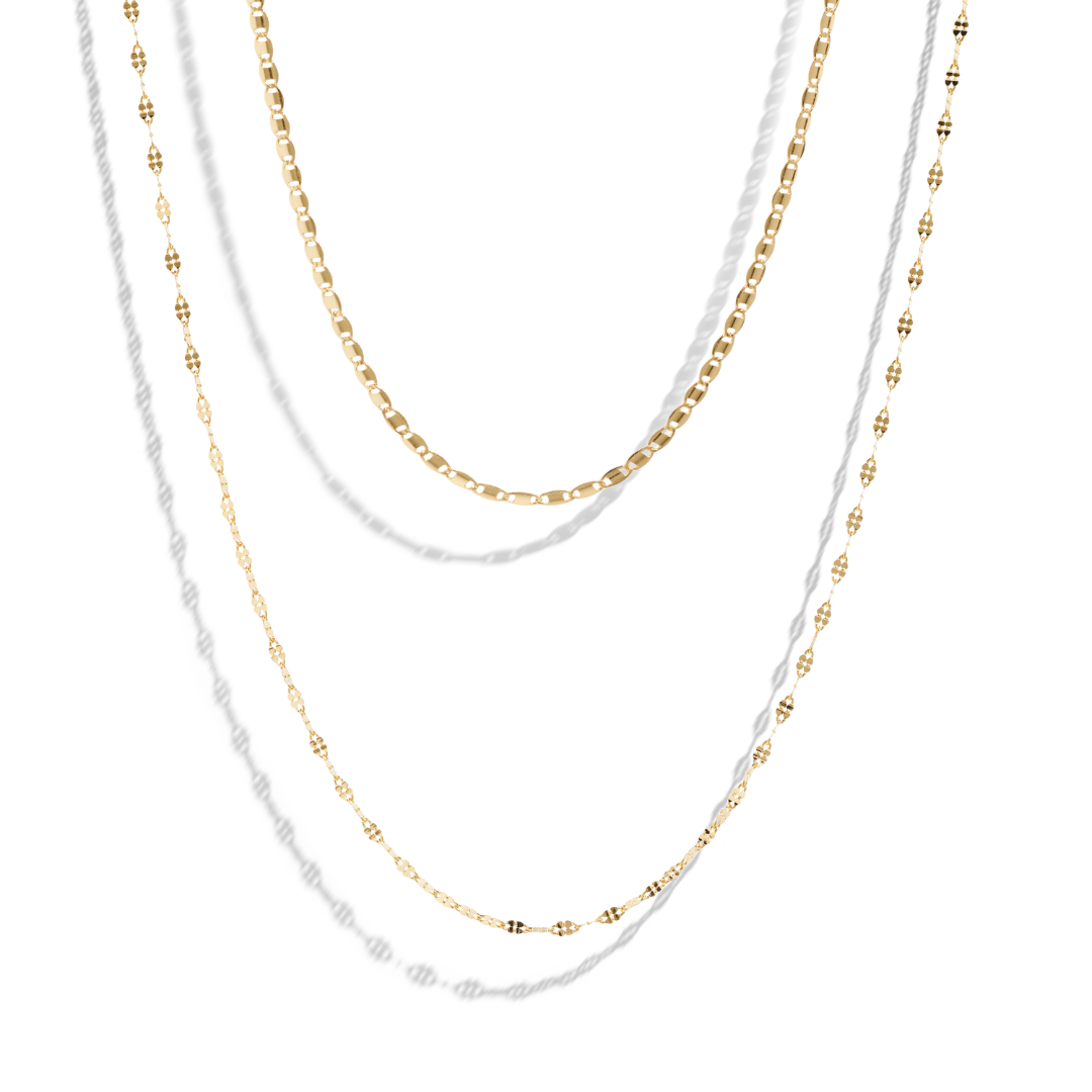 Set with two gold necklace with crafted and minimalist design