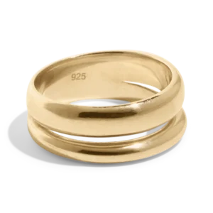 Double band gold ring. One thicker band and one thiner. Well polished